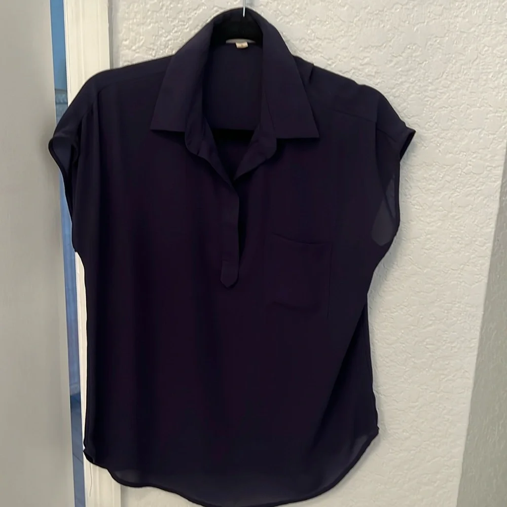 Navy basic top - Picture 1 of 4